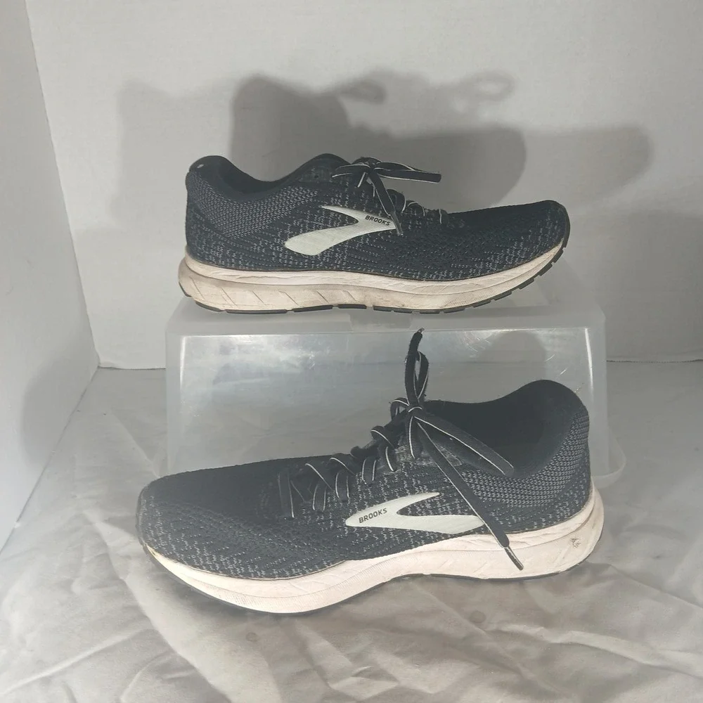 Brooks‎ Revel 3 Womens Running Shoes Black White 1203021B012 Size 8.5 Medium B